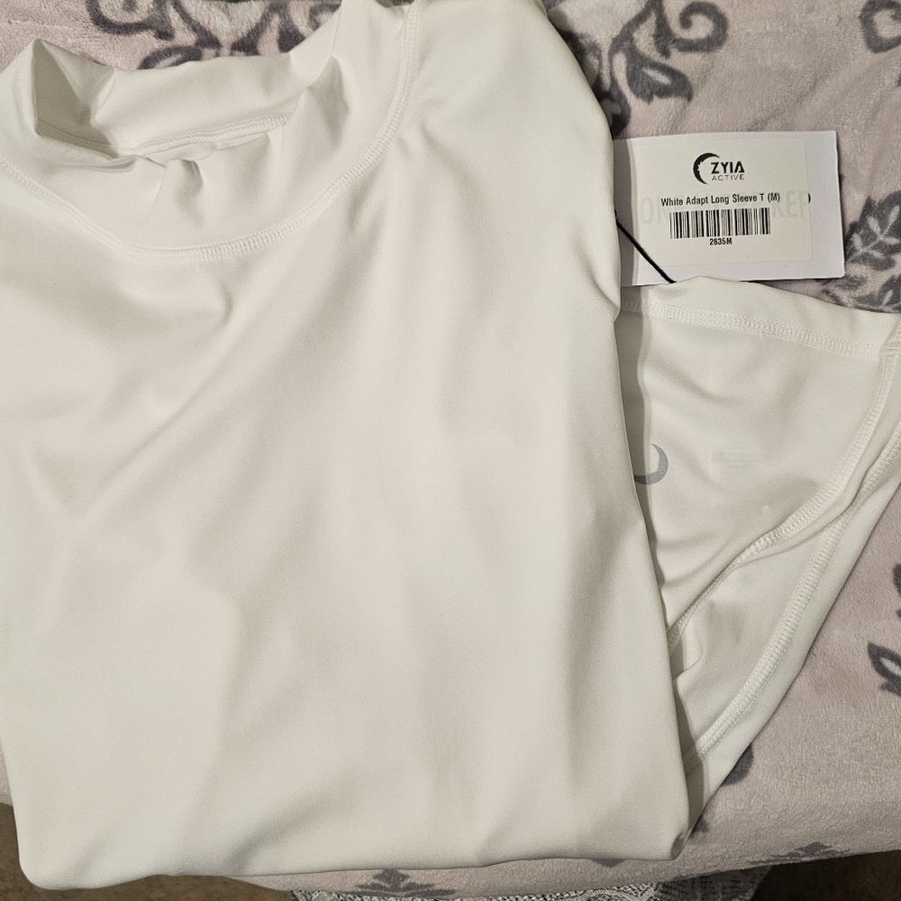 zyia white adapt long sleeve T